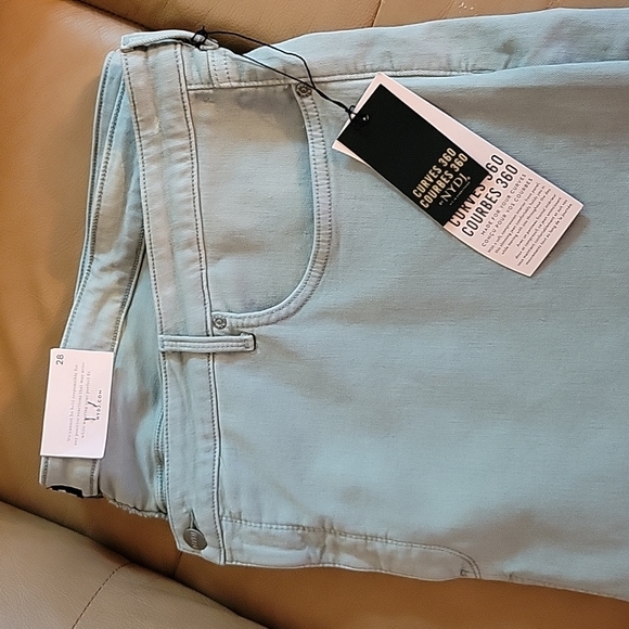 NYDJ Curves 360 Jeans Strech Plus 28 Light Green NWT - Picture 2 of 6